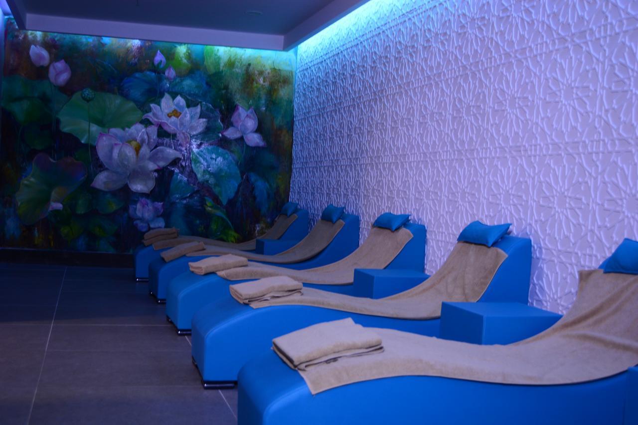 Glamour Resort & Spa Side Exterior photo
