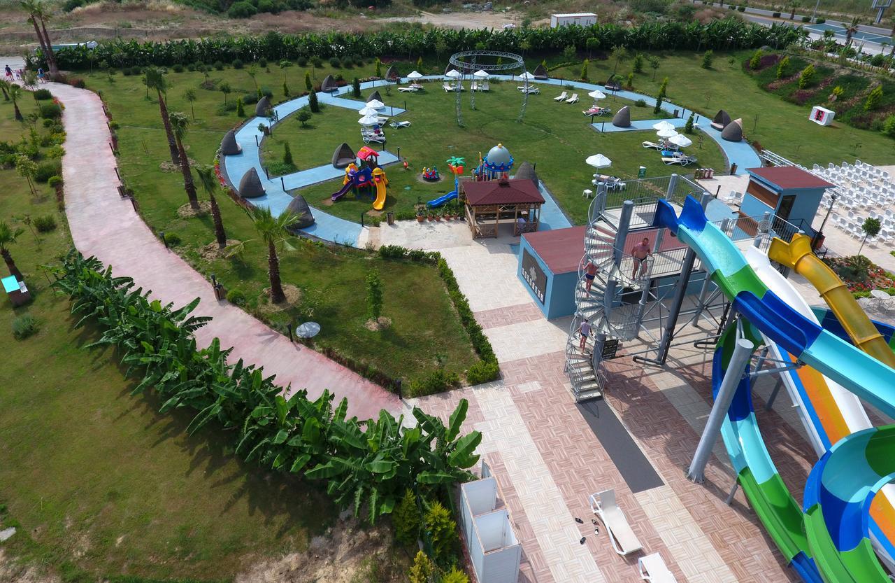 Glamour Resort & Spa Side Exterior photo