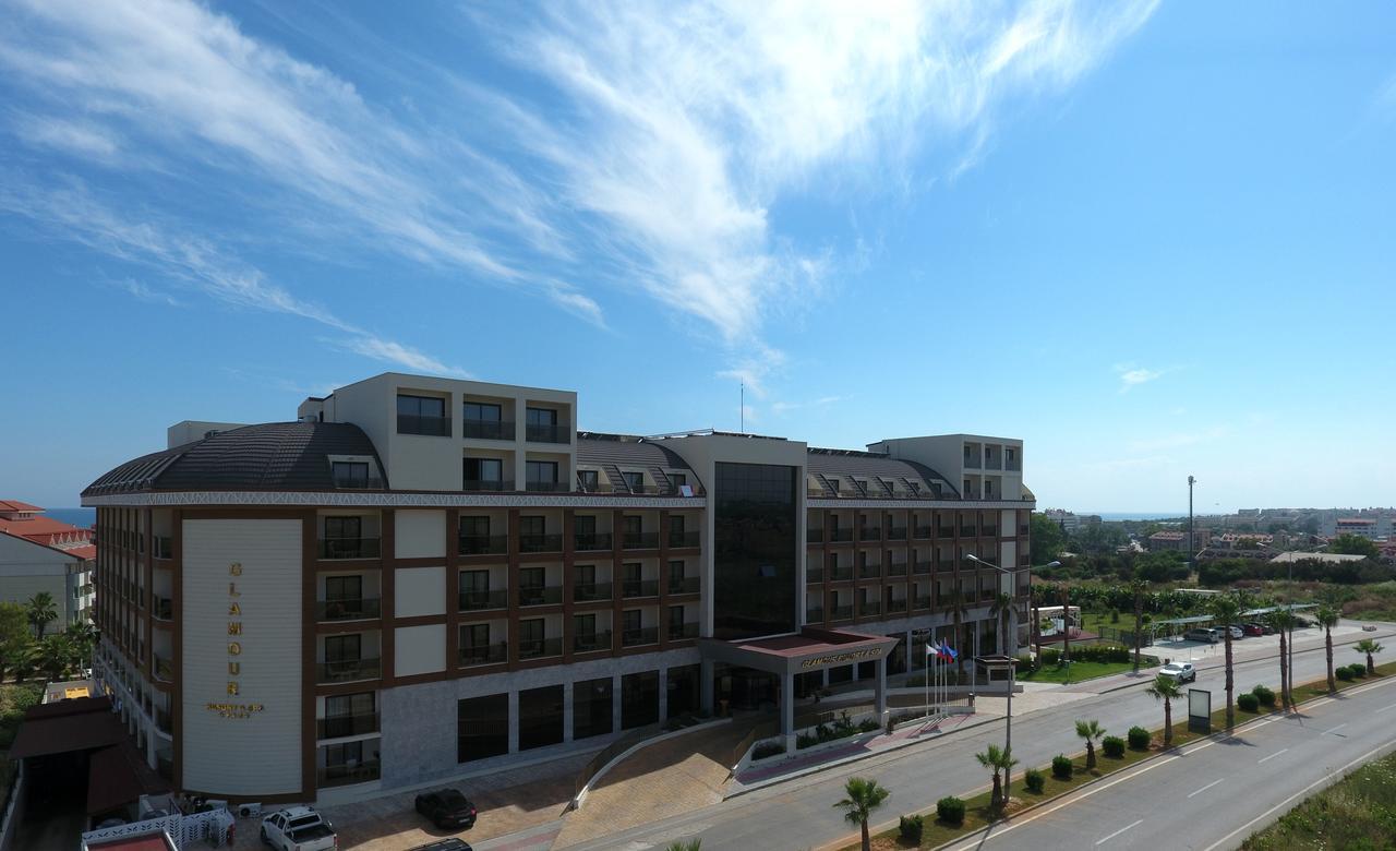 Glamour Resort & Spa Side Exterior photo
